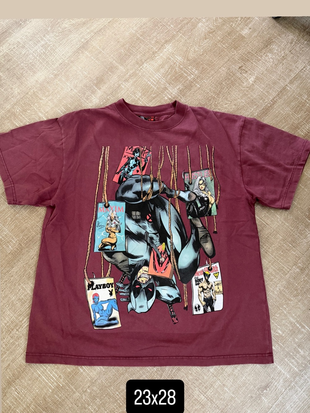 Nickystees Deadpool men’s large burgundy tee